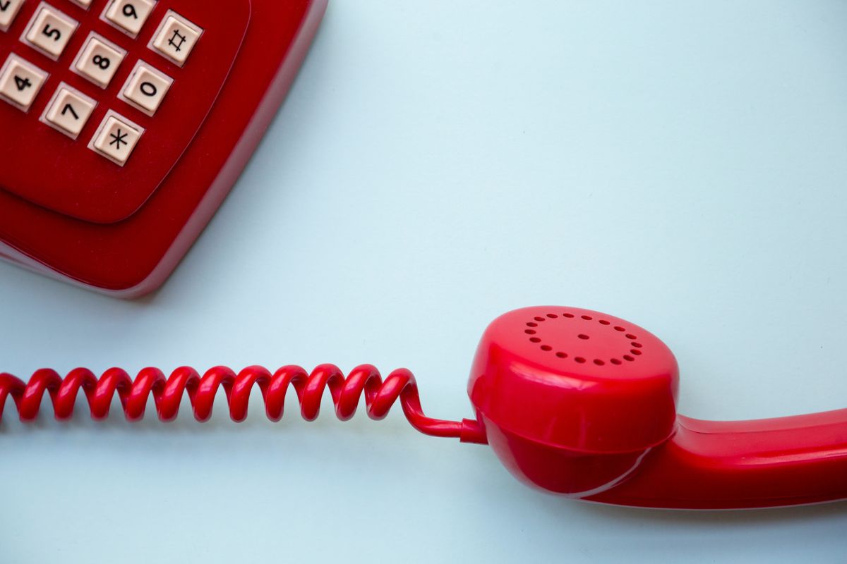 What’s the Difference Between Cold Calling and Warm Calling?