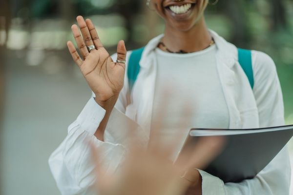How to End a Professional Email and Leave a Lasting Impression [Examples]